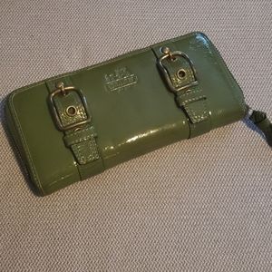 COACH zipper wallet